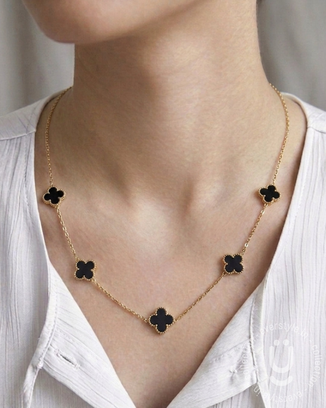 Anti-Tarnish Gold Clover Double Side Black & white Necklace