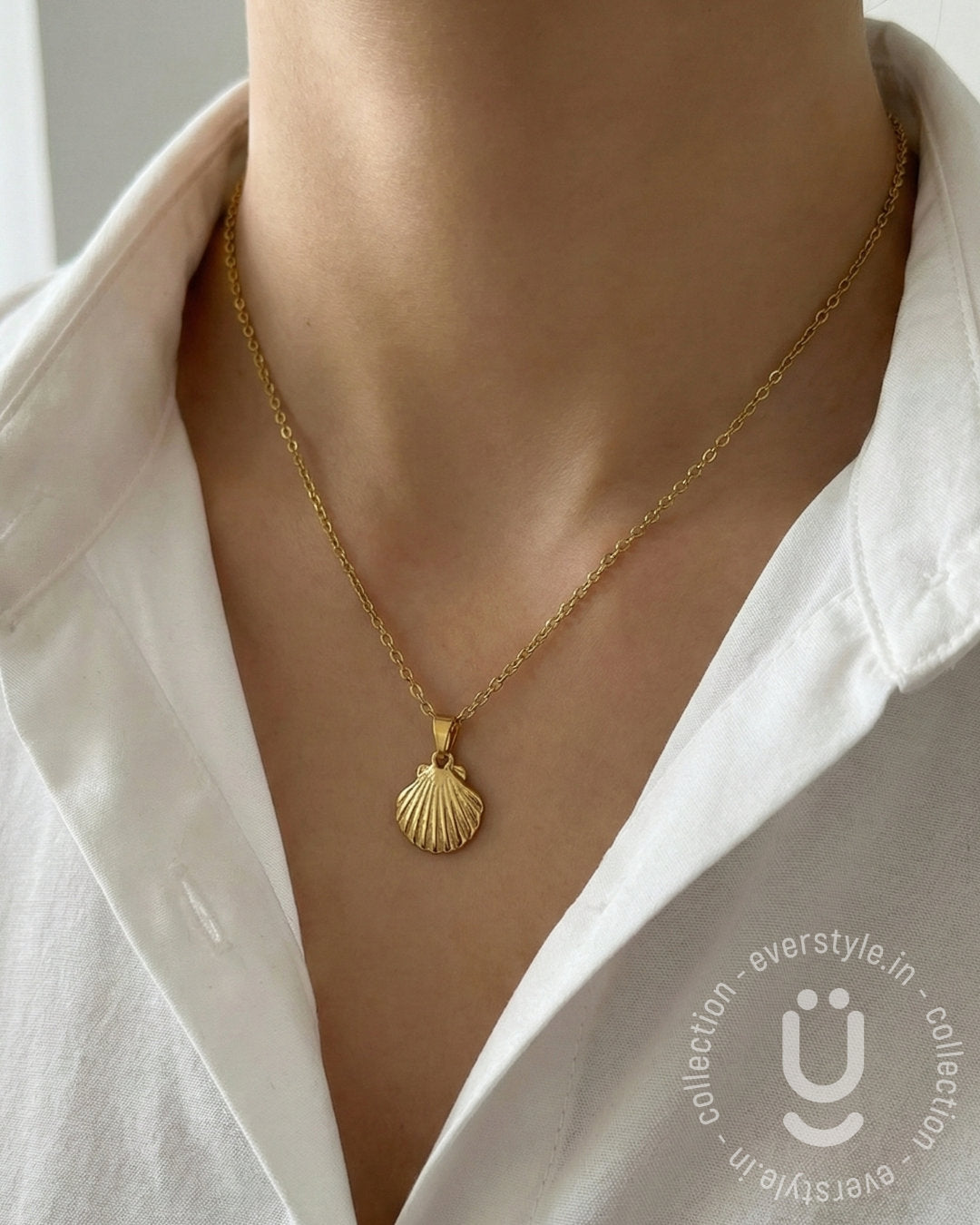 Anti-Tarnish Gold Shell Pendant Necklace